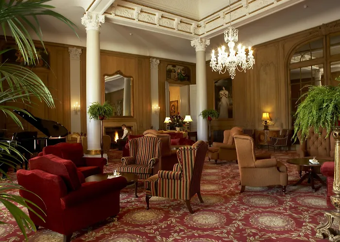 Top Luton Airport Hotels with Free Parking