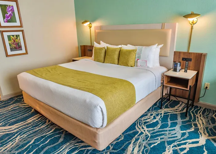 Top Hotels Near Galveston Cruise Port with Shuttle
