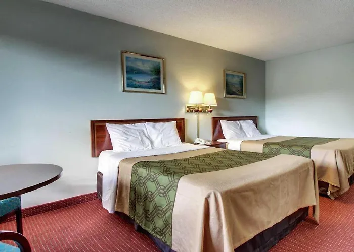 Top Hotels Near Shawnee National Forest